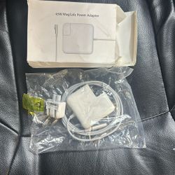 Apple MagSafe 45 W Power Adapter 