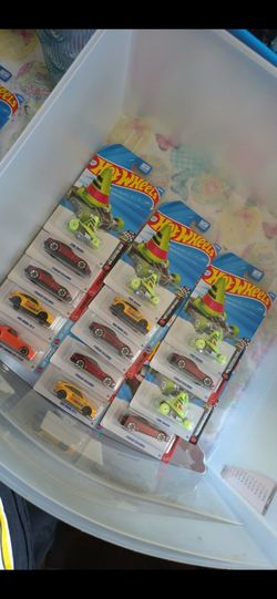 Hotwheels bout 49 cars 95 obo ty 🙏