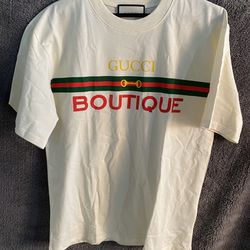 Gucci Boutique t shirt size M