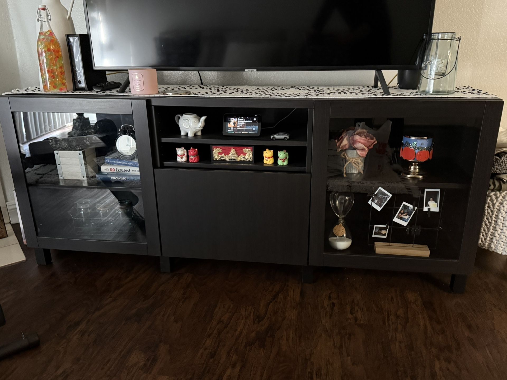 Tv stand (only) $115.00 Today