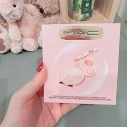 MAC limited edition effervescence face palette /blush/eyeshadow /highlighter/NWB
