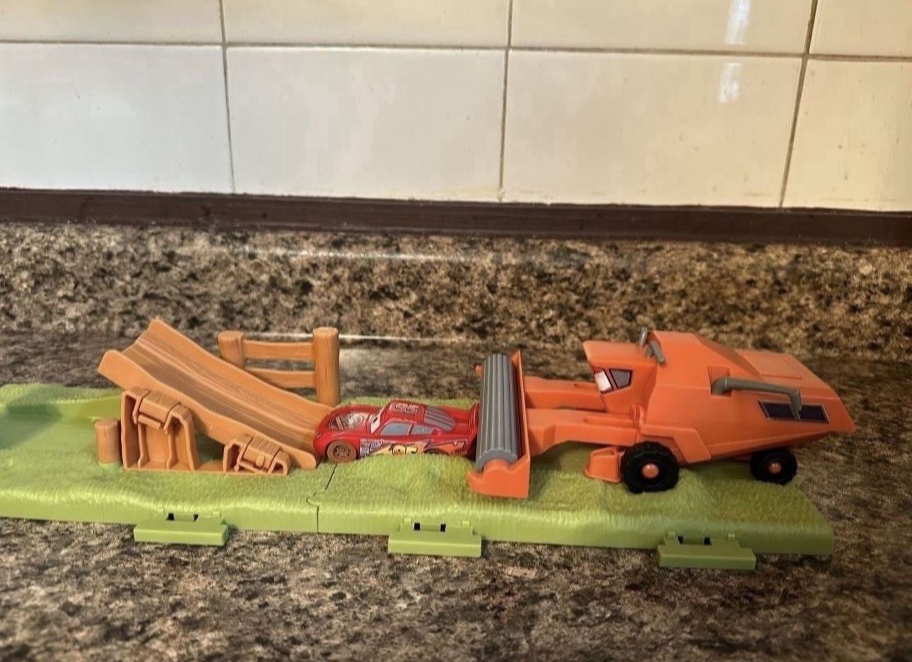 Pixar Lightning McQueen Set