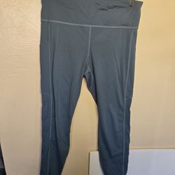 Ladies Vuori Stride 7/8 Length Leggings Sz Medium
