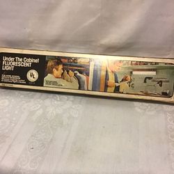 Vintage Under The Cabinet  Fluorescent Light    18 1/2” X 4”