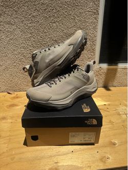 Men’s The North Face brand new Gore-Tex hiking shoes, size 12