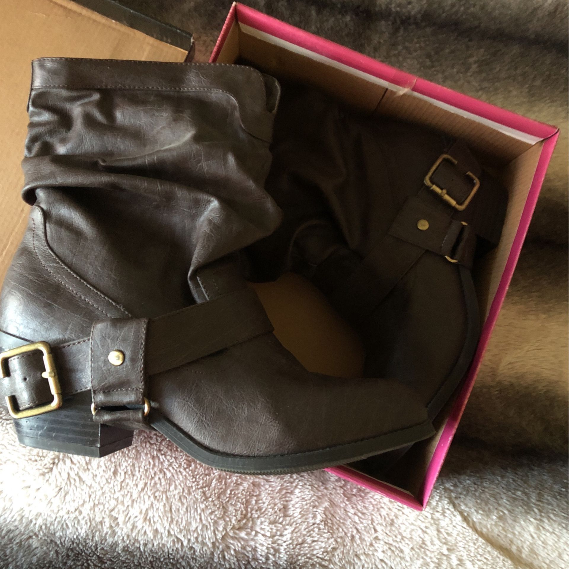 New Qupid/ Rush-10 .. Brown Cowgirl Boots Size 7