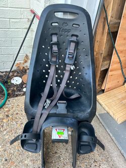 Thule Yepp Maxi child bike seat