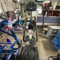 Precor EFX546 Elliptical 