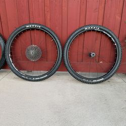 Maxxis Bike Tires: 3 each 29x2.5 and 1 each 27x2.5 Tubeless.