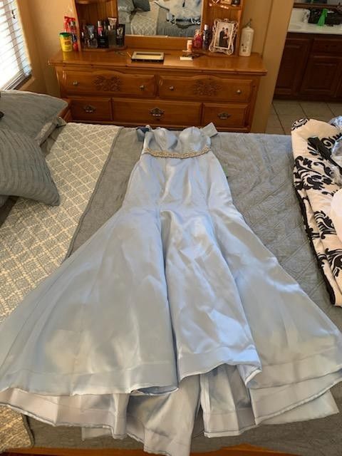 Prom dress brand new size 11