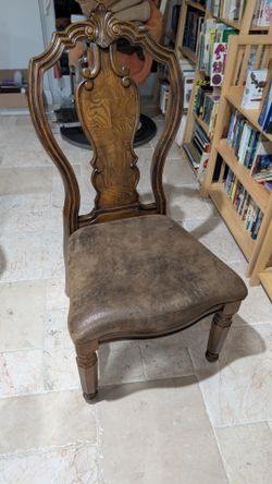 Set of 8 Genuine Leather Dining Room Chairs