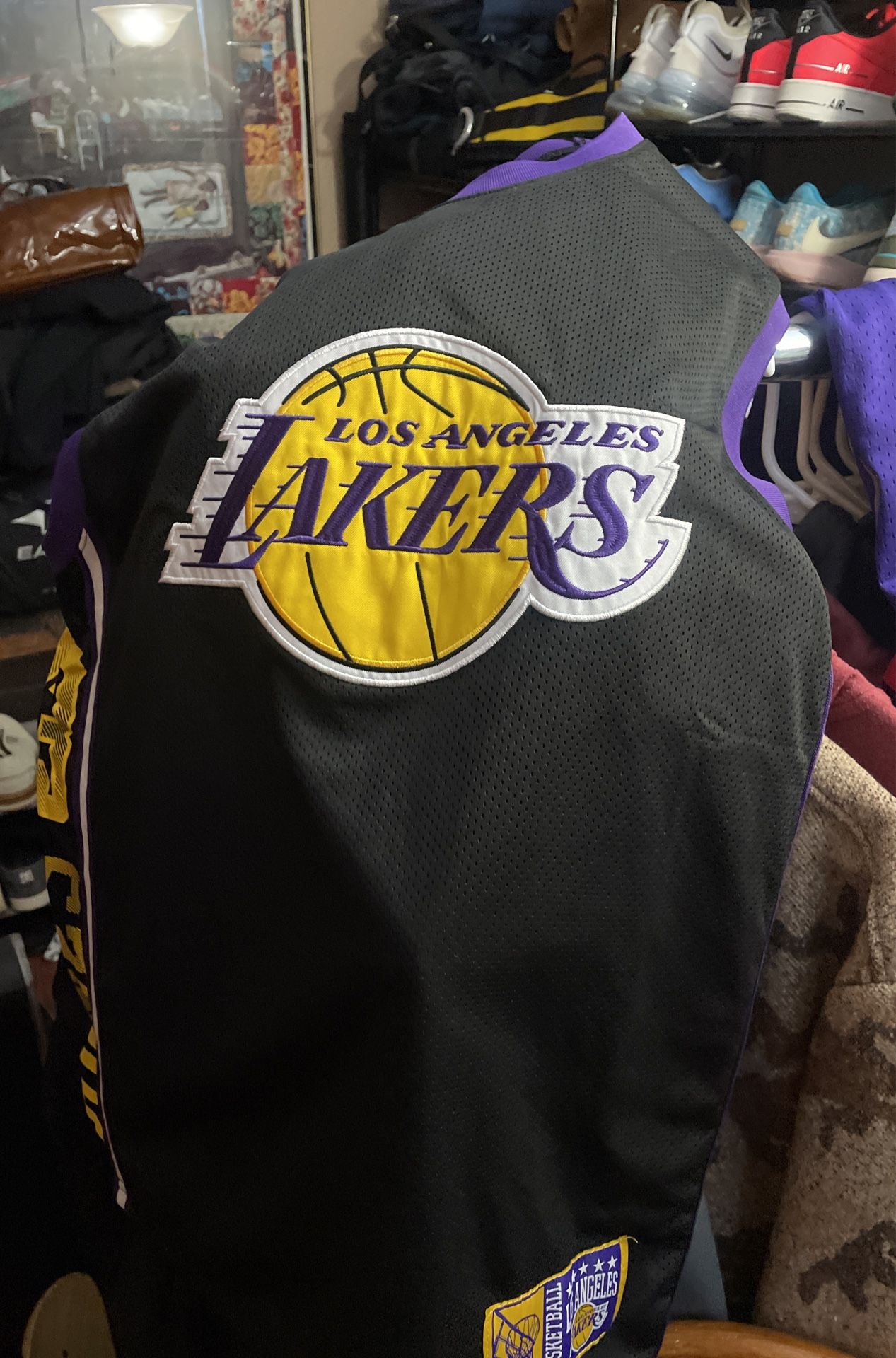 Lakers now 19