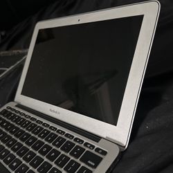 MacBook Air For Parts Only 