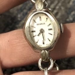 Vintage Benrus 1/10 10k GF Ladies Bracelet Watch