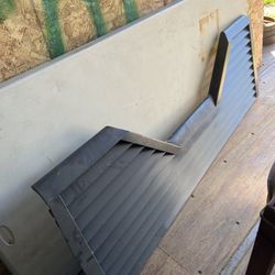 Vented Fifth Wheel Tailgate Dodge