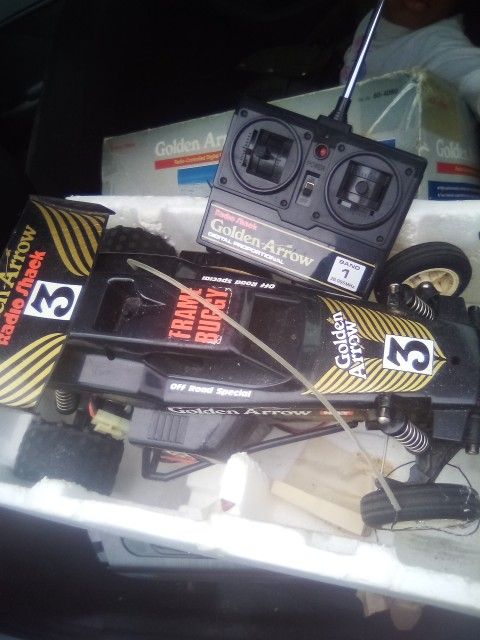 Vintage R.C. Golden Arrow Buggy Radio Shack! Box