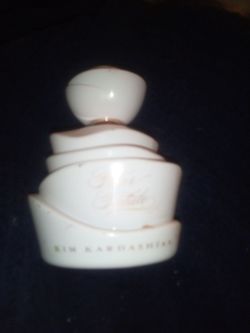 Kim Kardashian fleur fatale perfume