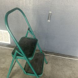 Folding Step Ladder 