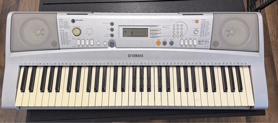 Yamaha keyboard YPT300