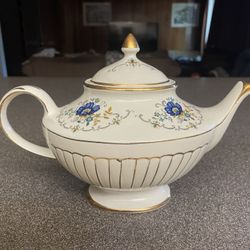 Vintage Arthur Wood England Teapot