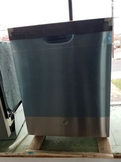Newer Stainless Steel Dishwasher 
