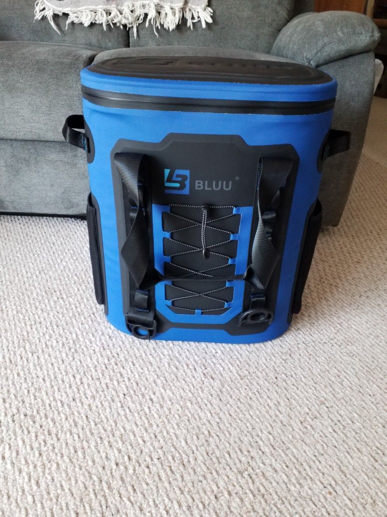 Bluu 25 Qt Backpack Cooler