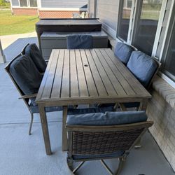 Hampton Bay Table And Chair Set