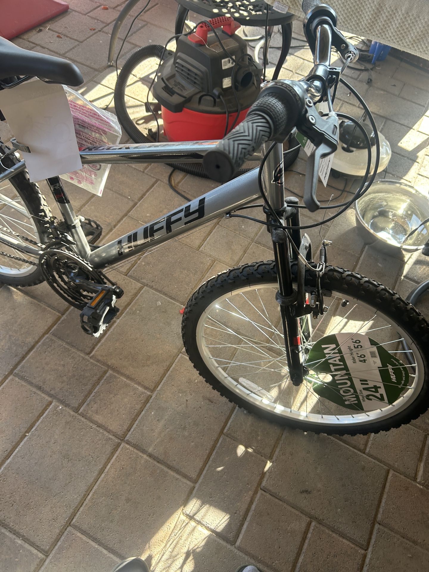 Huffy Rock Creek Mountain Bike 24”new