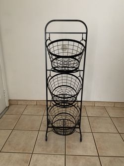  Mesa 3-Tier Wrought Iron Market Basket with Stand. 