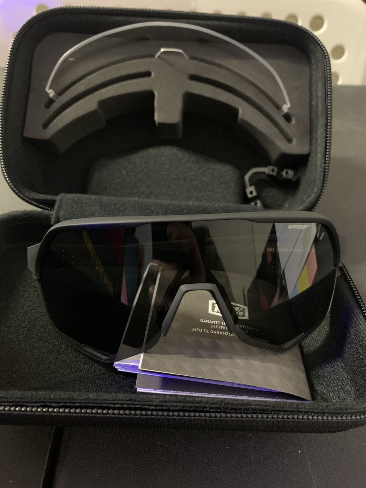 100% S2 Soft Tact Black-Smoke Lens サングラス 100% ワンハンドレッド S2 Soft Tact Black/Smoke Lens サングラス