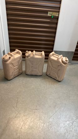 Military Water Cans Jerry Cans Set of 3