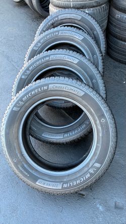 Set of 4 Michelin CrossClimate2 Tires 225/65 R 17