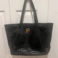 Michael lots. Black Purse 👜 