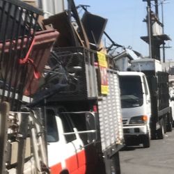 Pick up Metal/ Recoje Metal