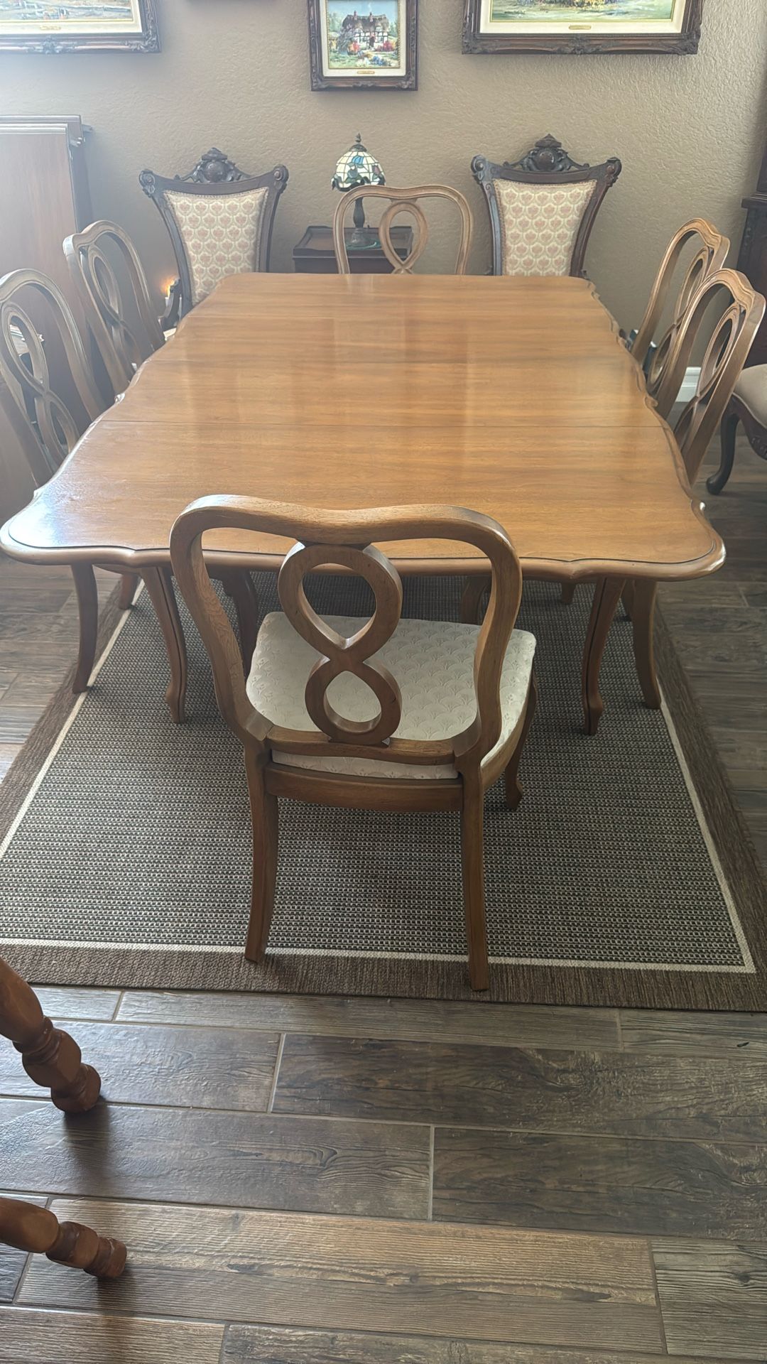 Vintage dining room table, six chairs