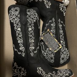 Women’s Cowboy Boots Size 7.5