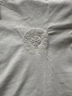 T-shirt: White Chrome Heart brand