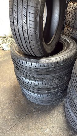 Set Used Tires Size 235/65/18 MICHELIN PREMIER LTX