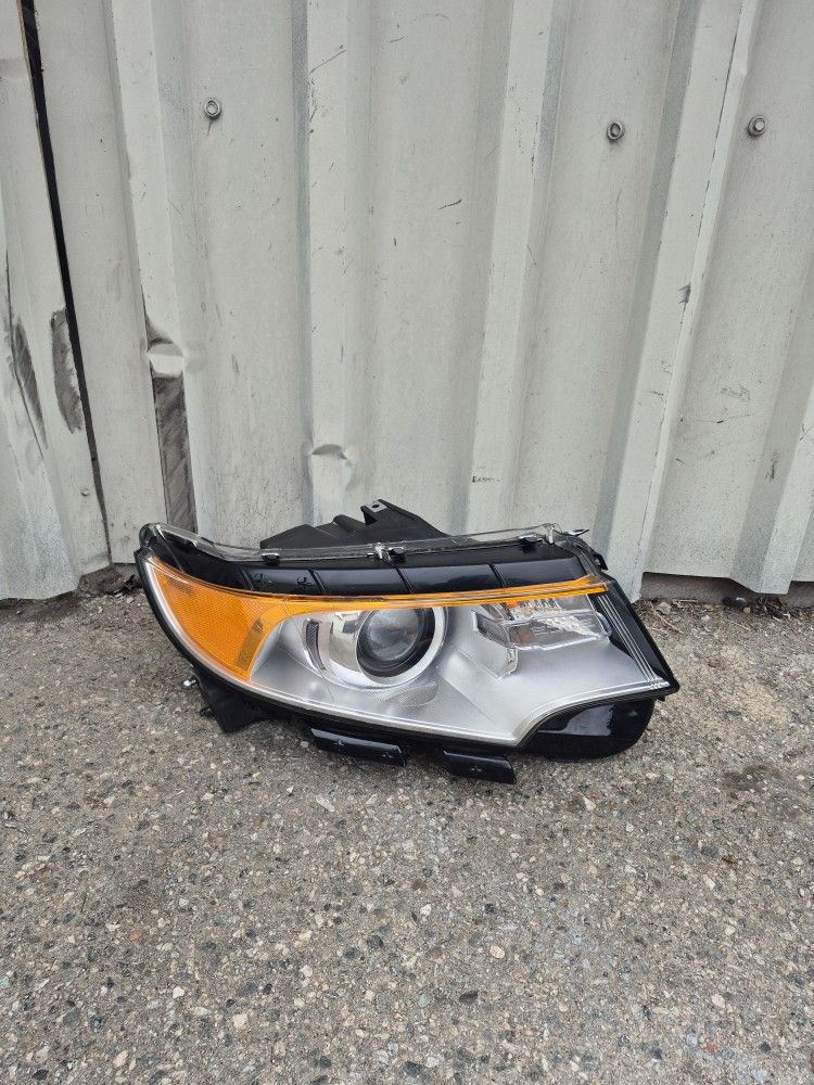 2011 2012 2013 2014 Ford Edge Headlight Headlamp Right Passenger Side RH Original Used 