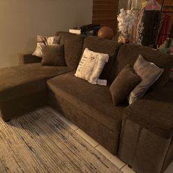 Kyla’ya 95” Upholstered Sleeper Sofa
