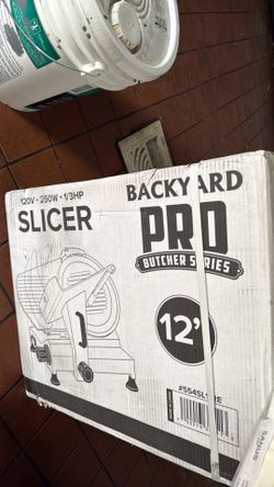 Meat slicer