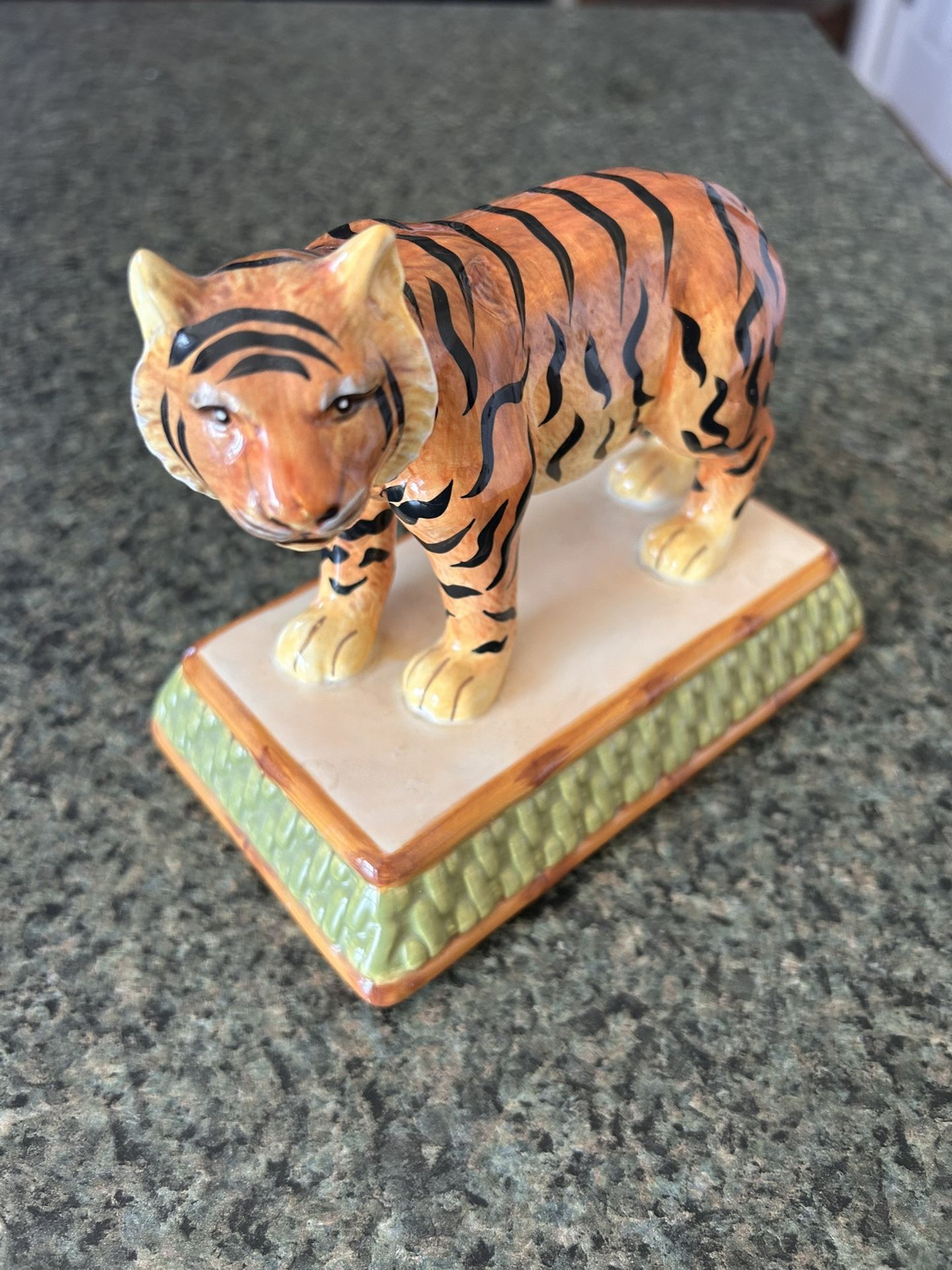Ceramic Tiger $10 OBO