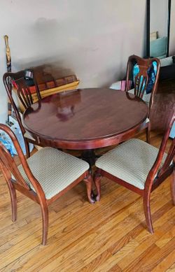 Dinning room table and chairs