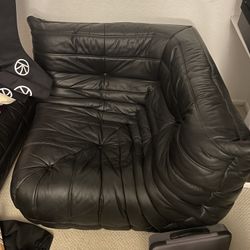 GENUINE Togo Sofa Ligne Roset Black Leather 