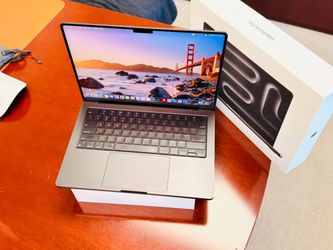 18GB RAM 1TB SSD M3 Pro Chip Apple MacBook Pro 14 inch