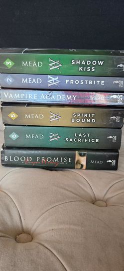 Vampire Academy Book Series