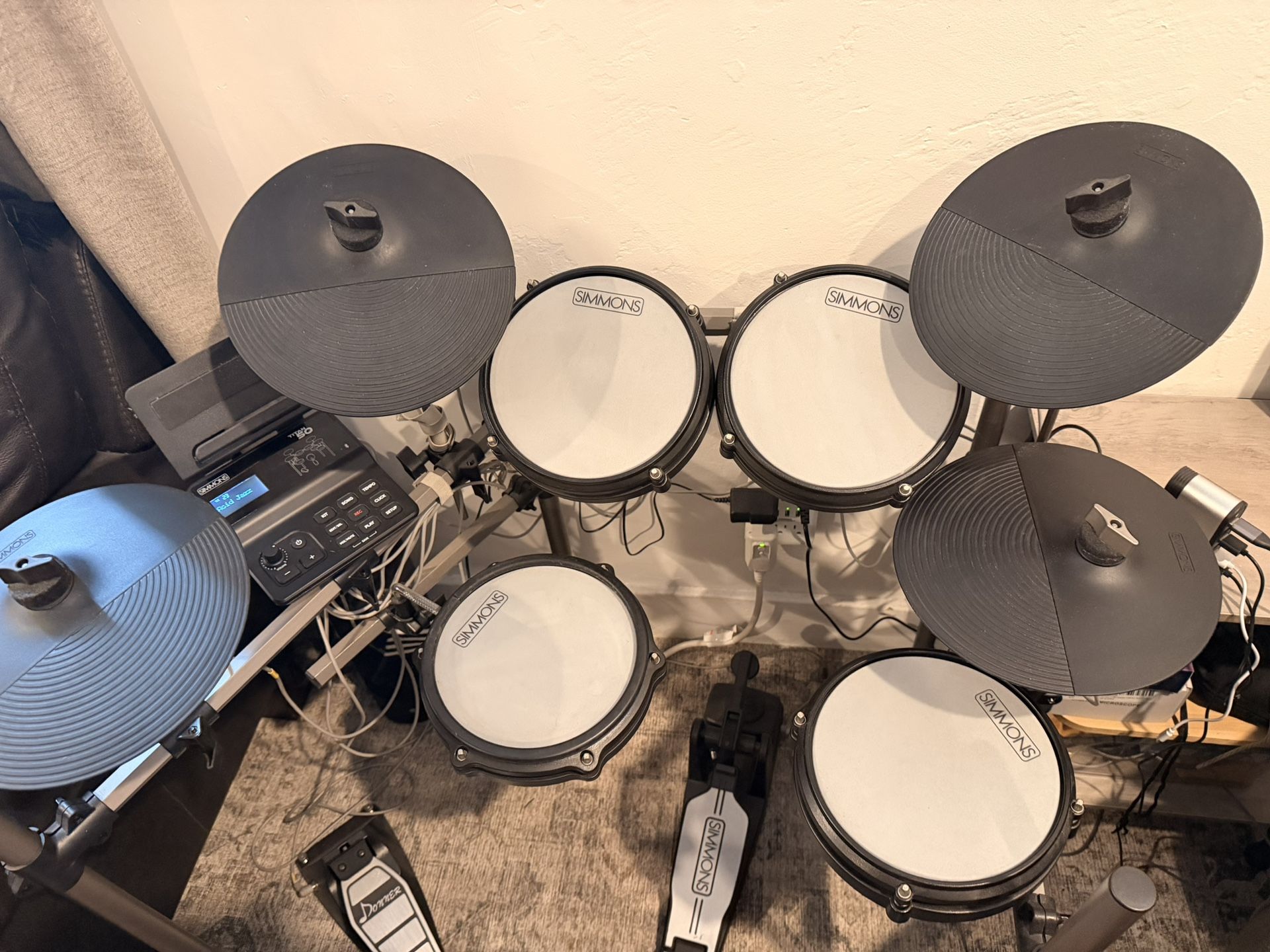 Simons Titan 50 Electric Drum Set (Like New)