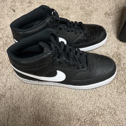 white and black nikes shoes 