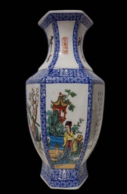 Vtg China Famille Rose Porcelain Four Beauties Palace Bottle Vase 12”;Signed.