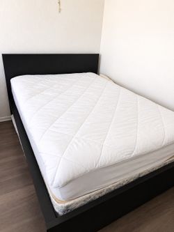 black ikea bed frame (full)